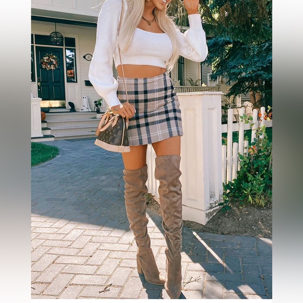 Never used Over the Knee Boots Taupe - Fashion Nova